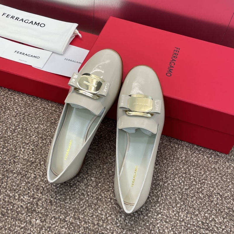 Ferragamo flat shoes